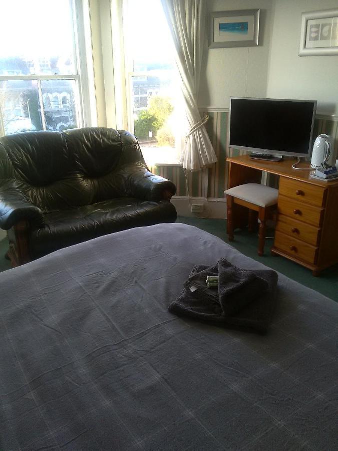 The Village Inn Bideford Room photo